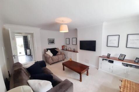 Living room new.jpg
