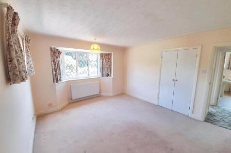 Bedroom 1a new.jpg