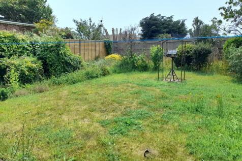 Rear garden 1.jpg