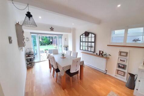 Dining area 1 new.jpg