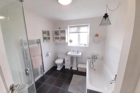Bath / shower room