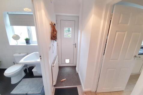 Annexe entrance hall new.jpg