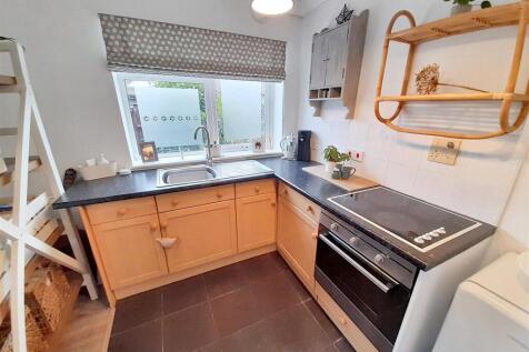 Annexe kitchen new.jpg