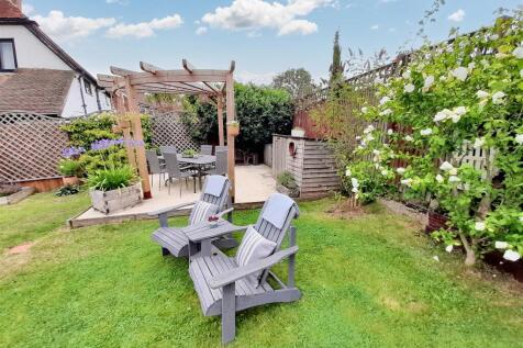 Rear garden 1 new.jpg