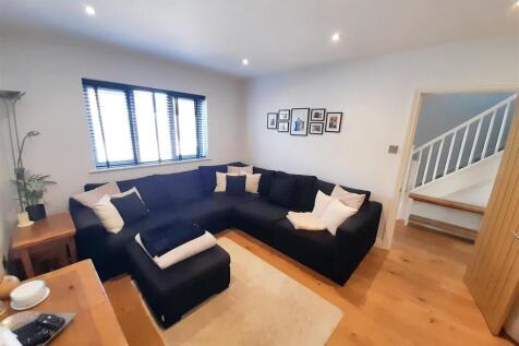 Living room new.jpg