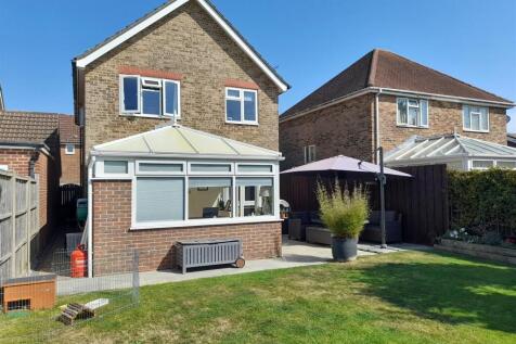 Rear garden 4.jpg