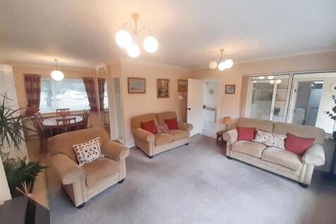 Living room new.jpg