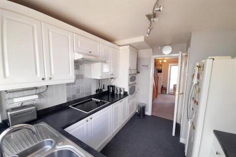 Kitchen new.jpg