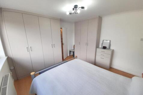 Bedroom 1b new.jpg