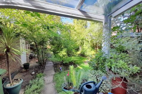 Rear garden new.jpg