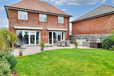 Rear garden 2 new.jpg