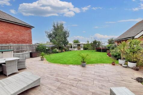 Rear garden 6 new.jpg