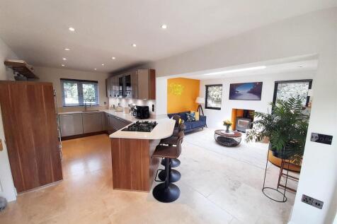 Kitchen / breakfast area