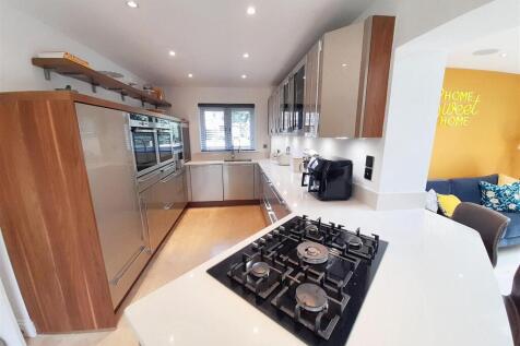 Kitchen breakfast room 2 new.jpg