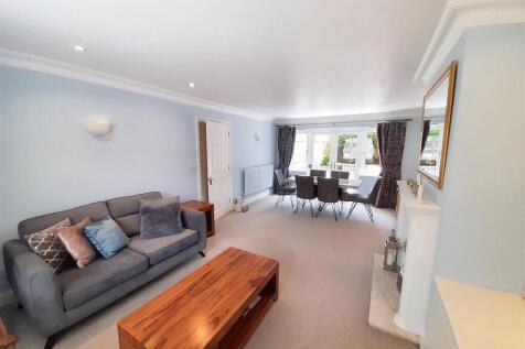 Living dining room new.jpg