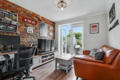 Family Room/Study/Bedroom 5