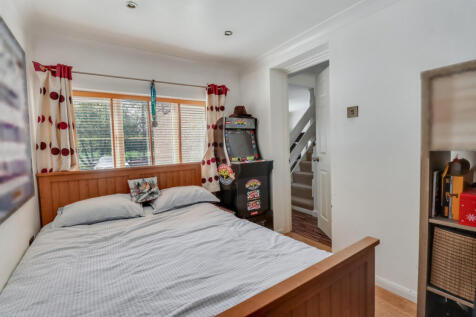 Bedroom/Family Room