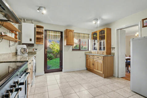 Kitchen / Breakfast Room