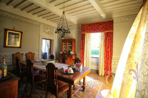 Villa Cevoli Sala 01