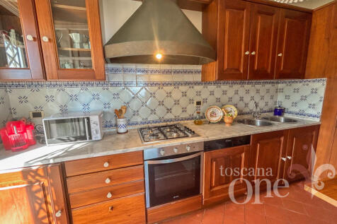 VILLA TOSCA-38.jpg
