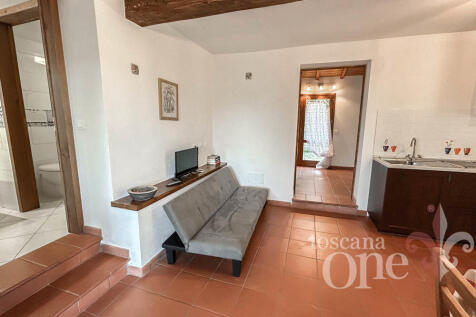 0137CASALE OLIVETO.j