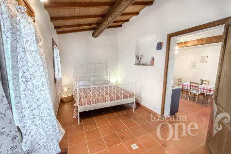 0129CASALE OLIVETO.j