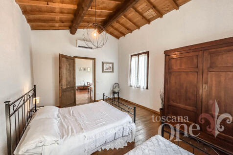 0181CASALE OLIVETO.j