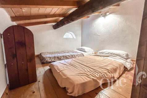 0192CASALE OLIVETO.j