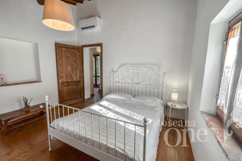 0189CASALE OLIVETO.j