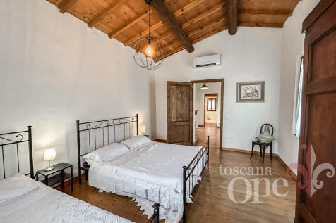 0180CASALE OLIVETO.j