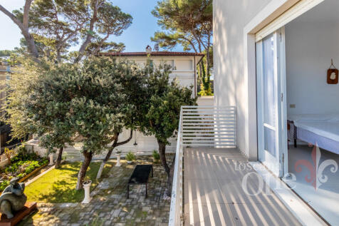 villa castiglioncell