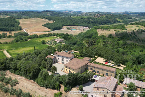 panoramica lato cort