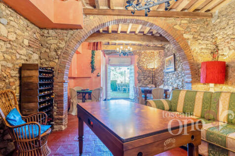 TAVERNA 3.jpg