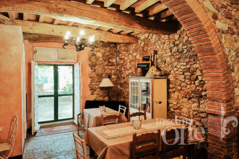 TAVERNA 2-1.jpg