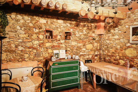 TAVERNA 3-1.jpg