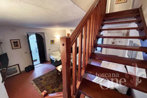 casa strega -2.jpg