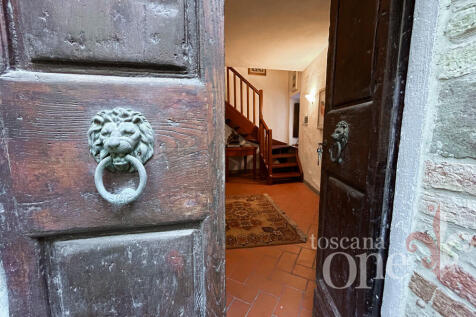 casa strega -1.jpg