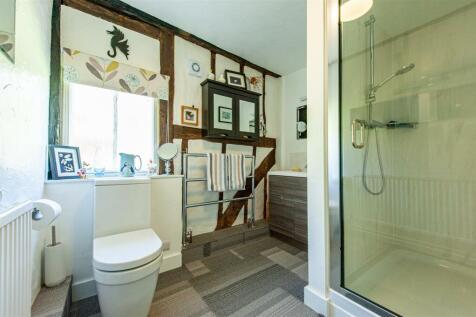 Shower Room.jpg