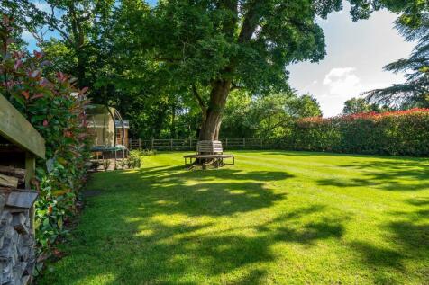 Garden Lawn.jpg