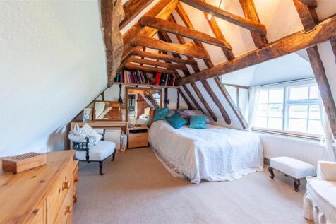 Bedroom..jpg