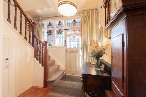 Entrance Hall..jpg
