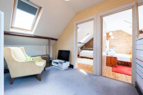 Top floor Study Area.jpg
