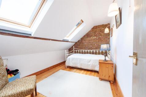 Bedroom 4.jpg