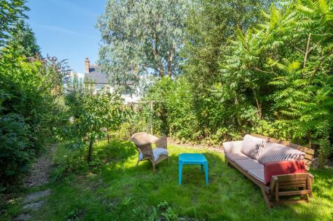 Far Rear Garden.jpg