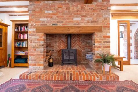 Sitting Room..jpg