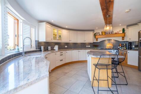 Kitchen-breakfast room..jpg