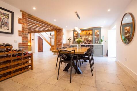 Dining room.jpg