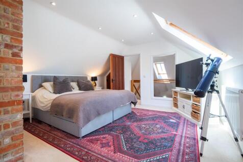 Bedroom 6..jpg