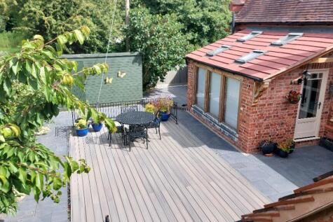 Entertaining area