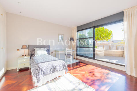 increible-atico-duplex-con-gran-terraza-eixampl...